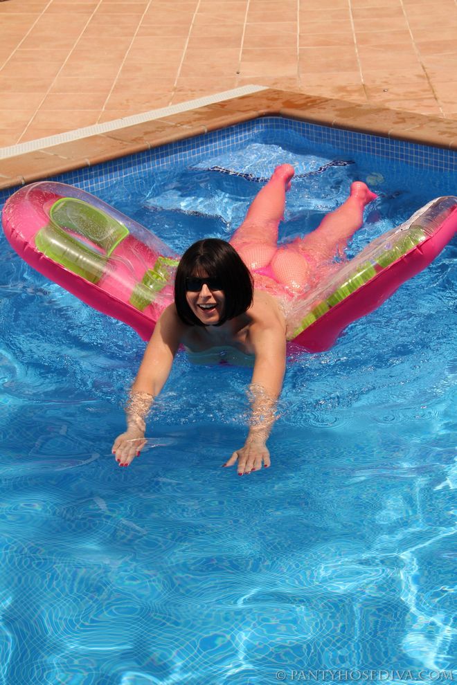 sample pantyhose image