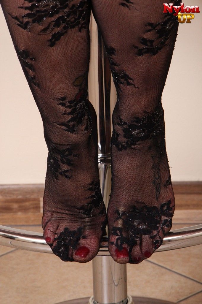 sample pantyhose image