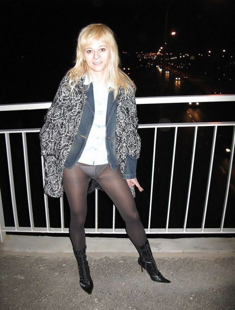 sample pantyhose image