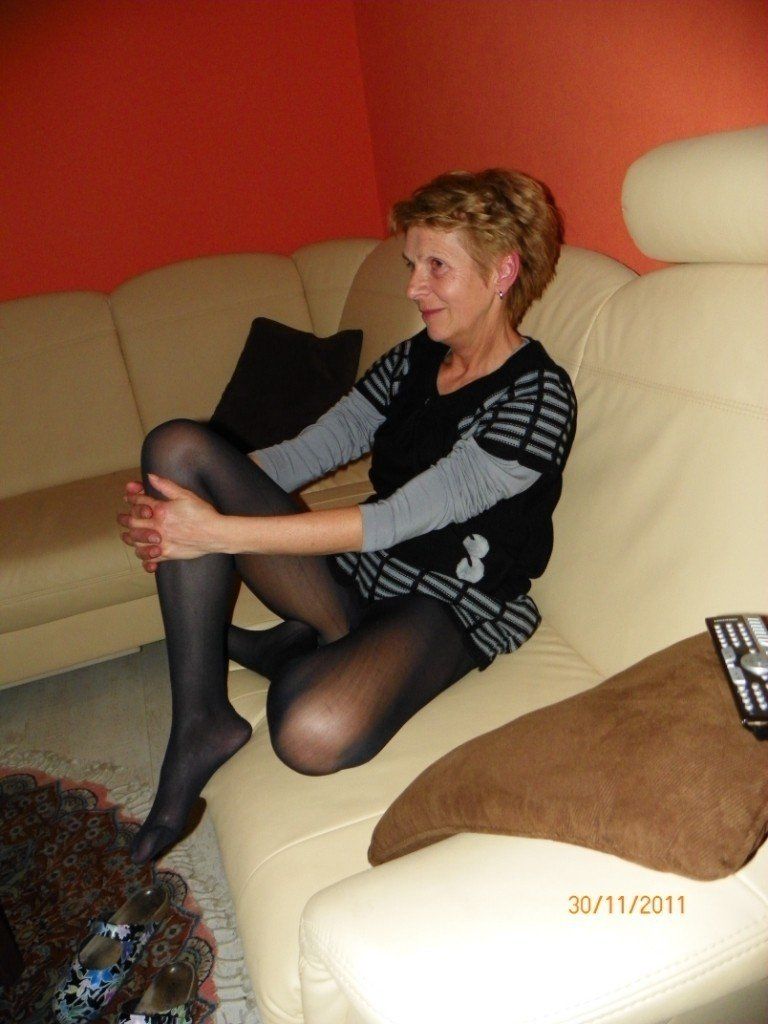 sample pantyhose image